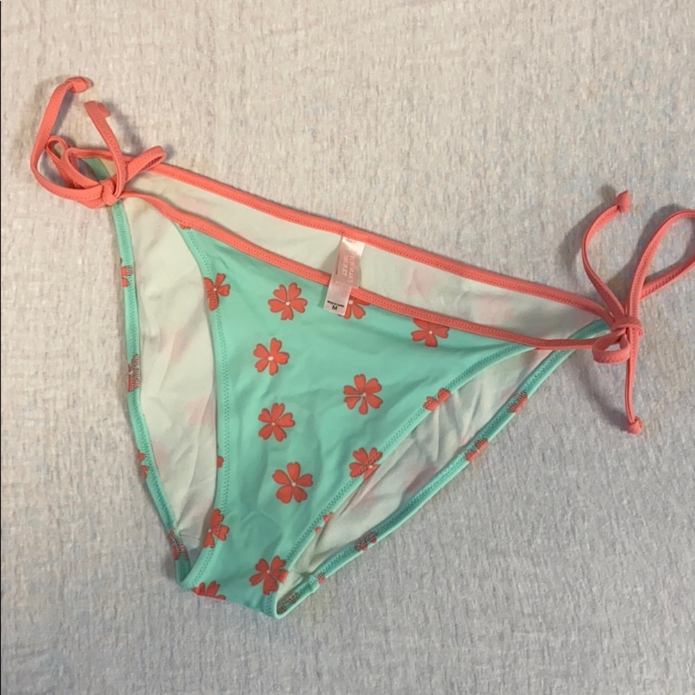 Victoria’s Secret bikini bottom size medium